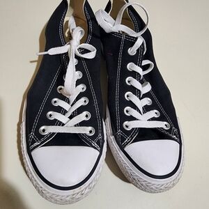 Black converse